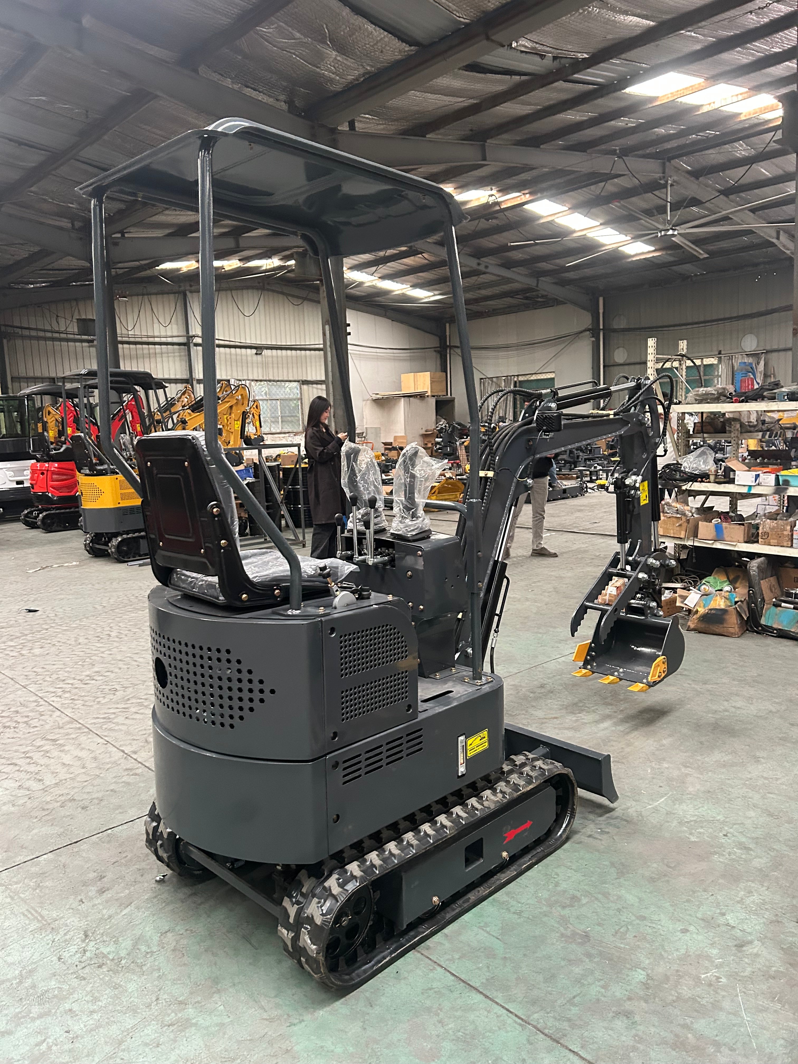 1 Tonne Excavator featuring Rato Petrol Engine