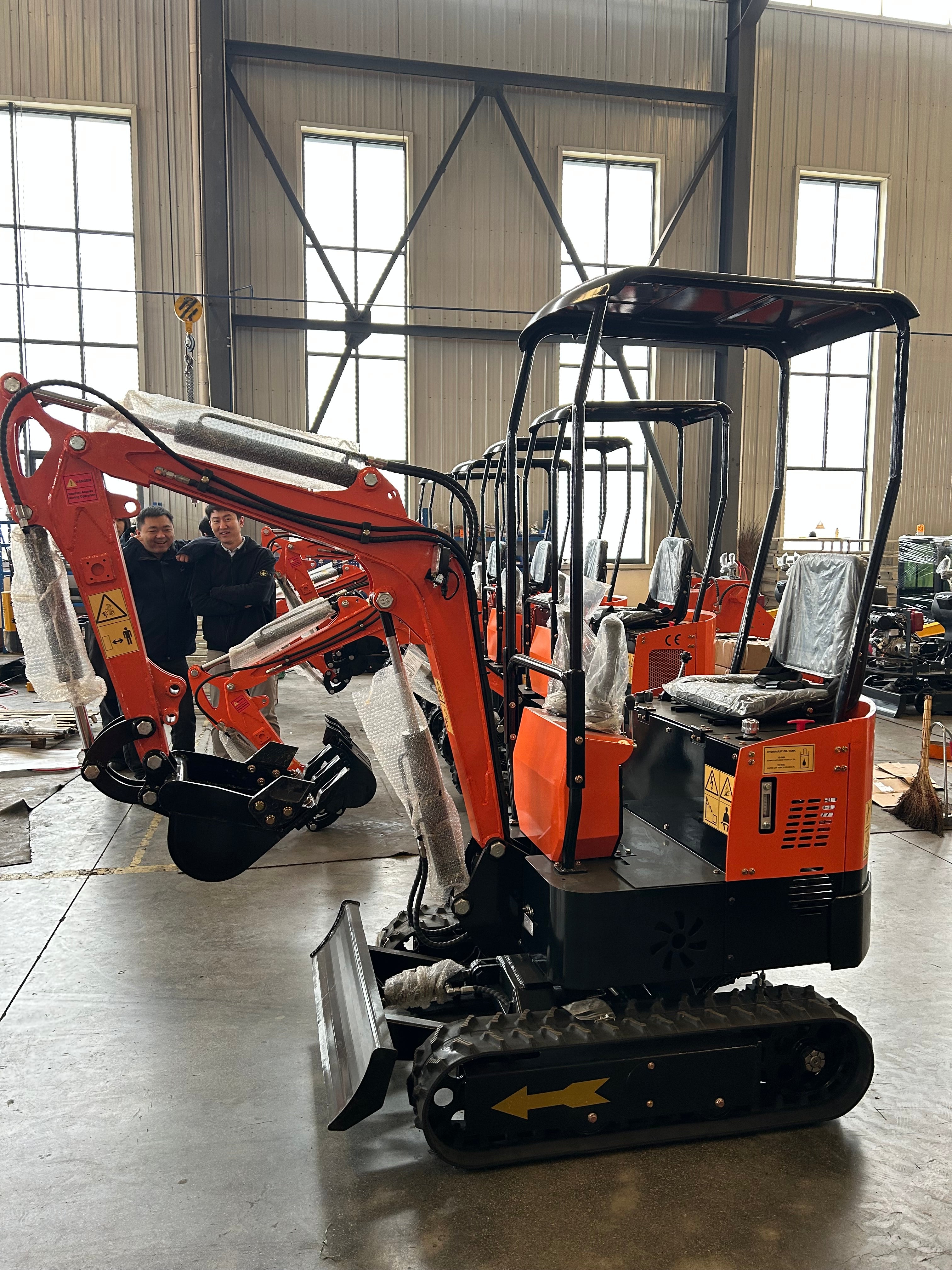 800KG Mini Excavator featuring Rato Petrol Engine