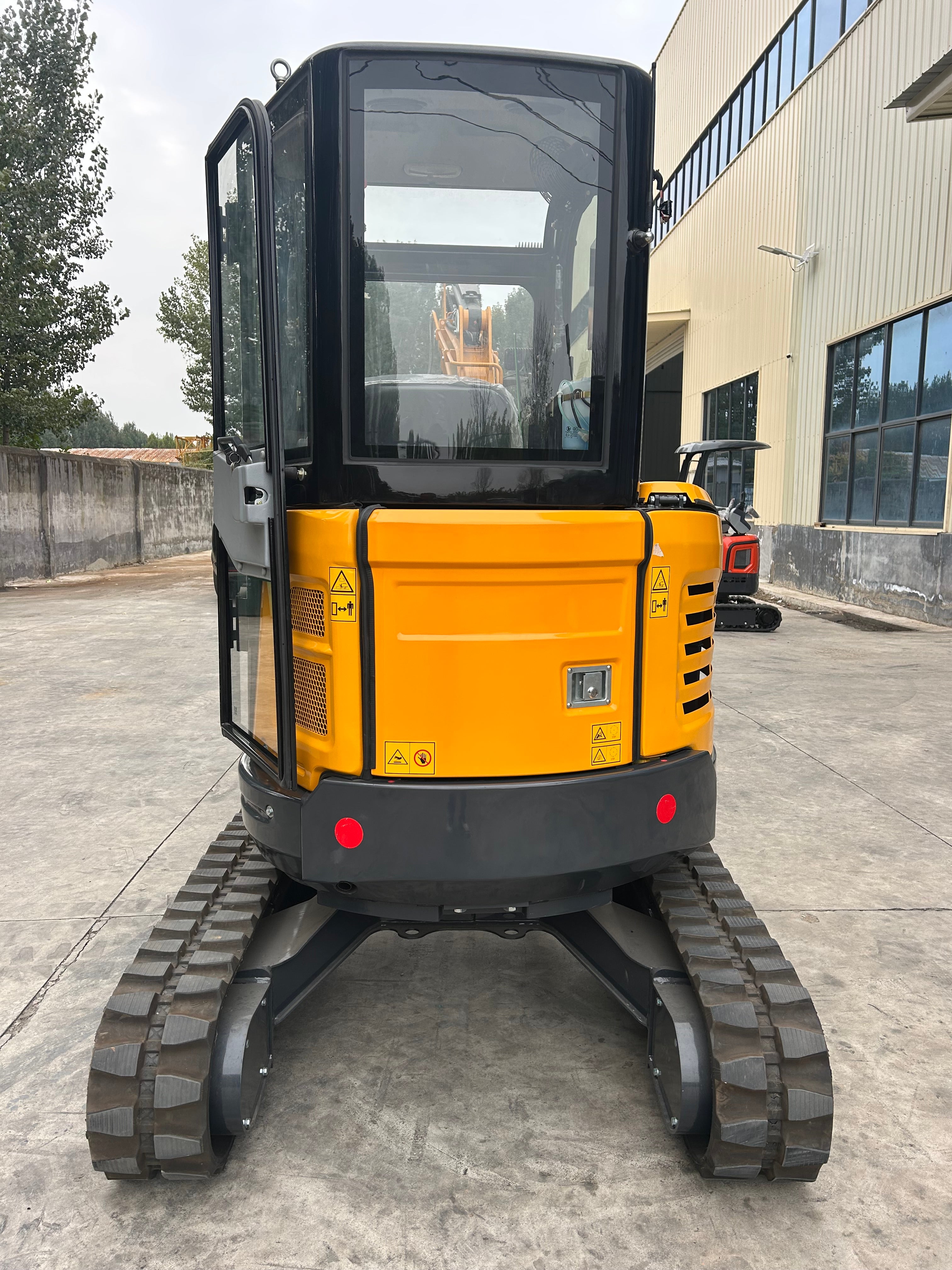 3 Tonne Digger featuring Yanmar Engine