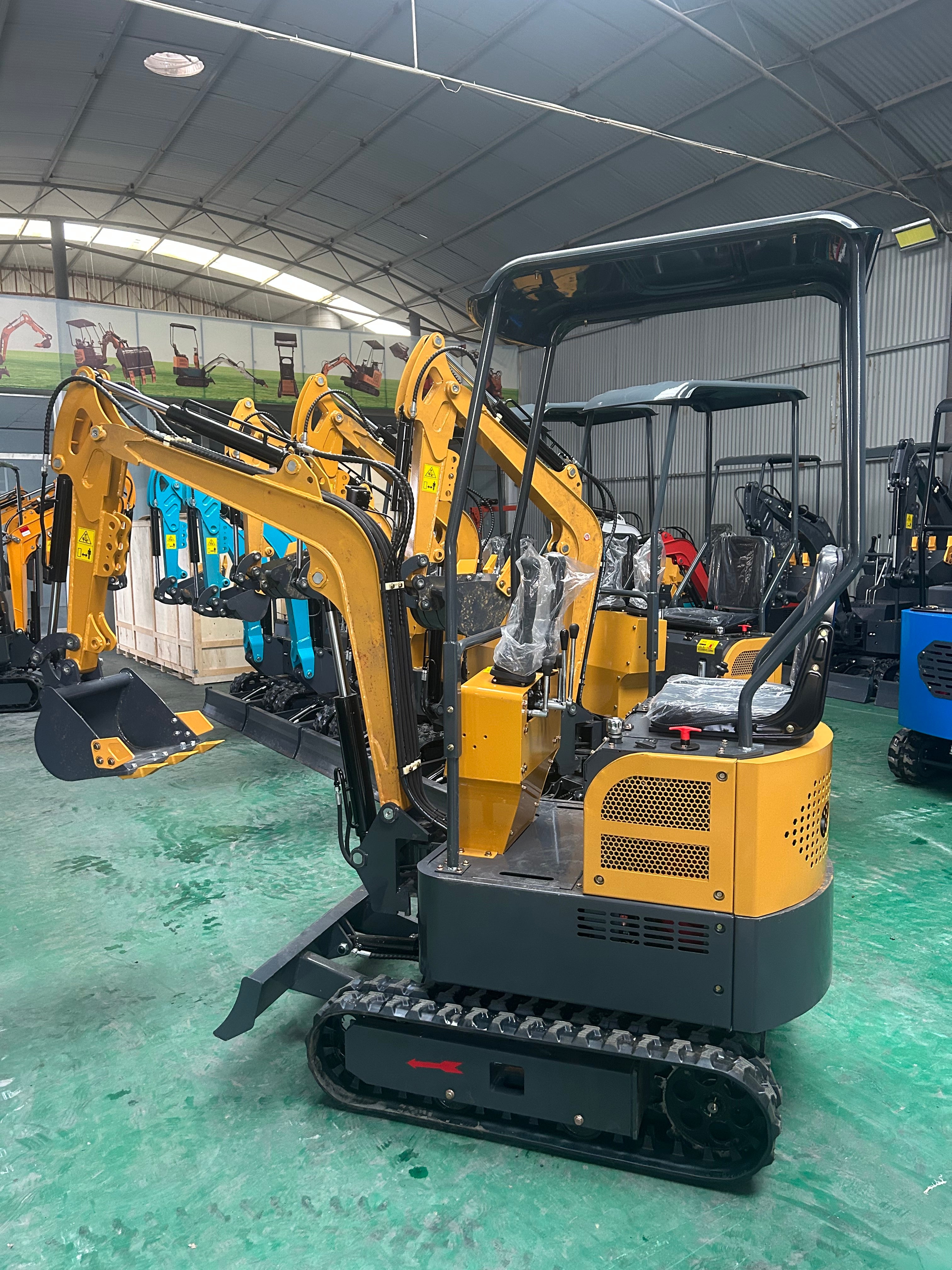 1 Tonne Excavator featuring Rato Petrol Engine