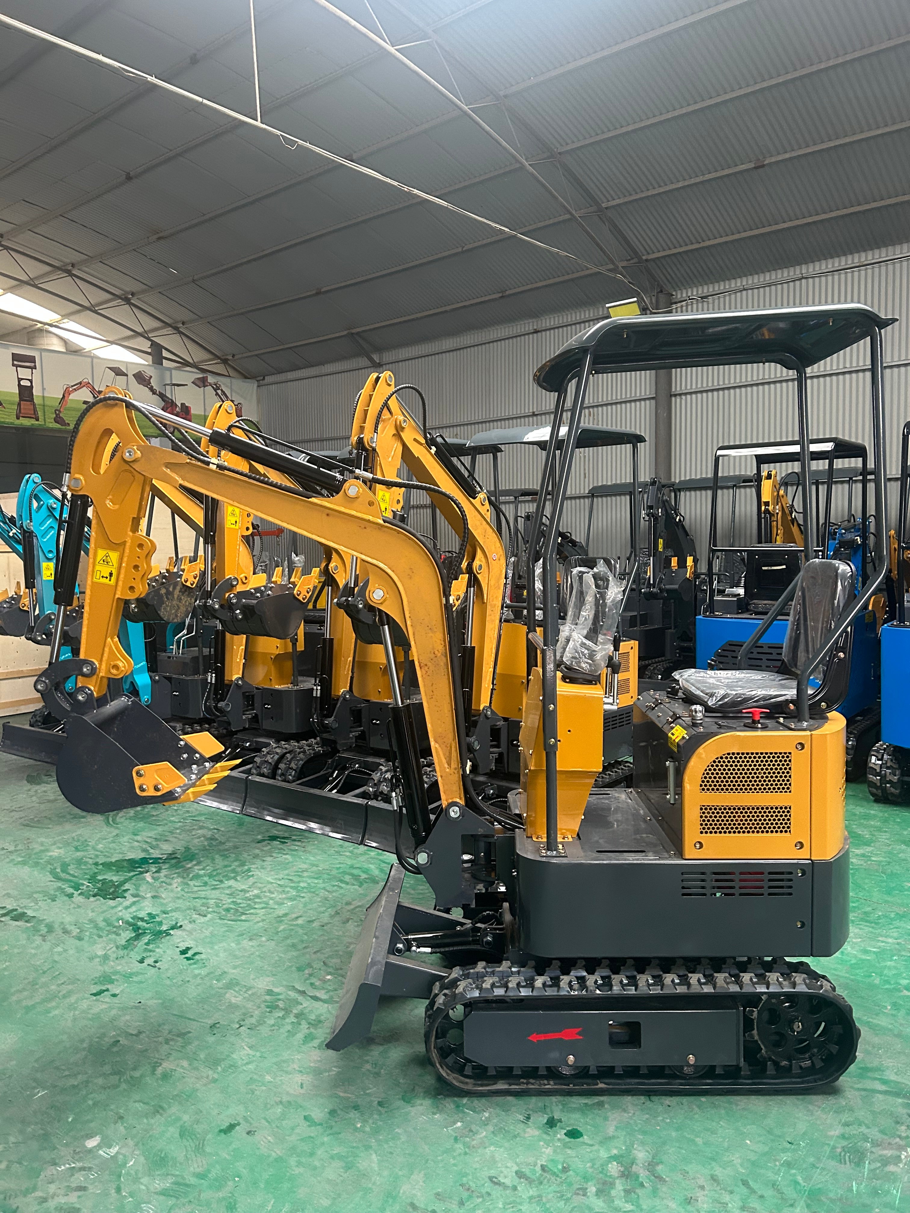 1 Tonne Excavator featuring Rato Petrol Engine