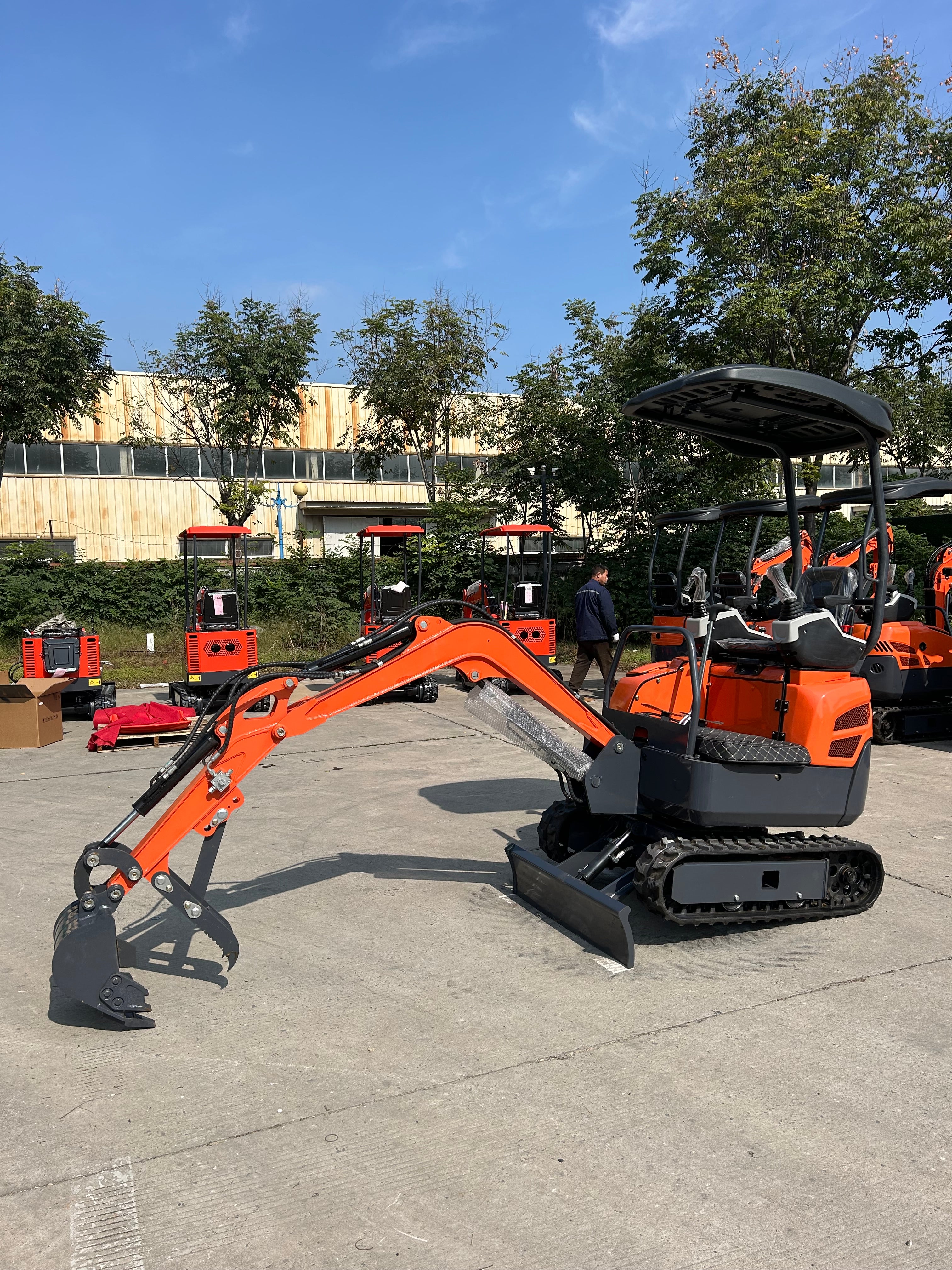 1.2 Tonne Excavator featuring RATO Petrol Engine