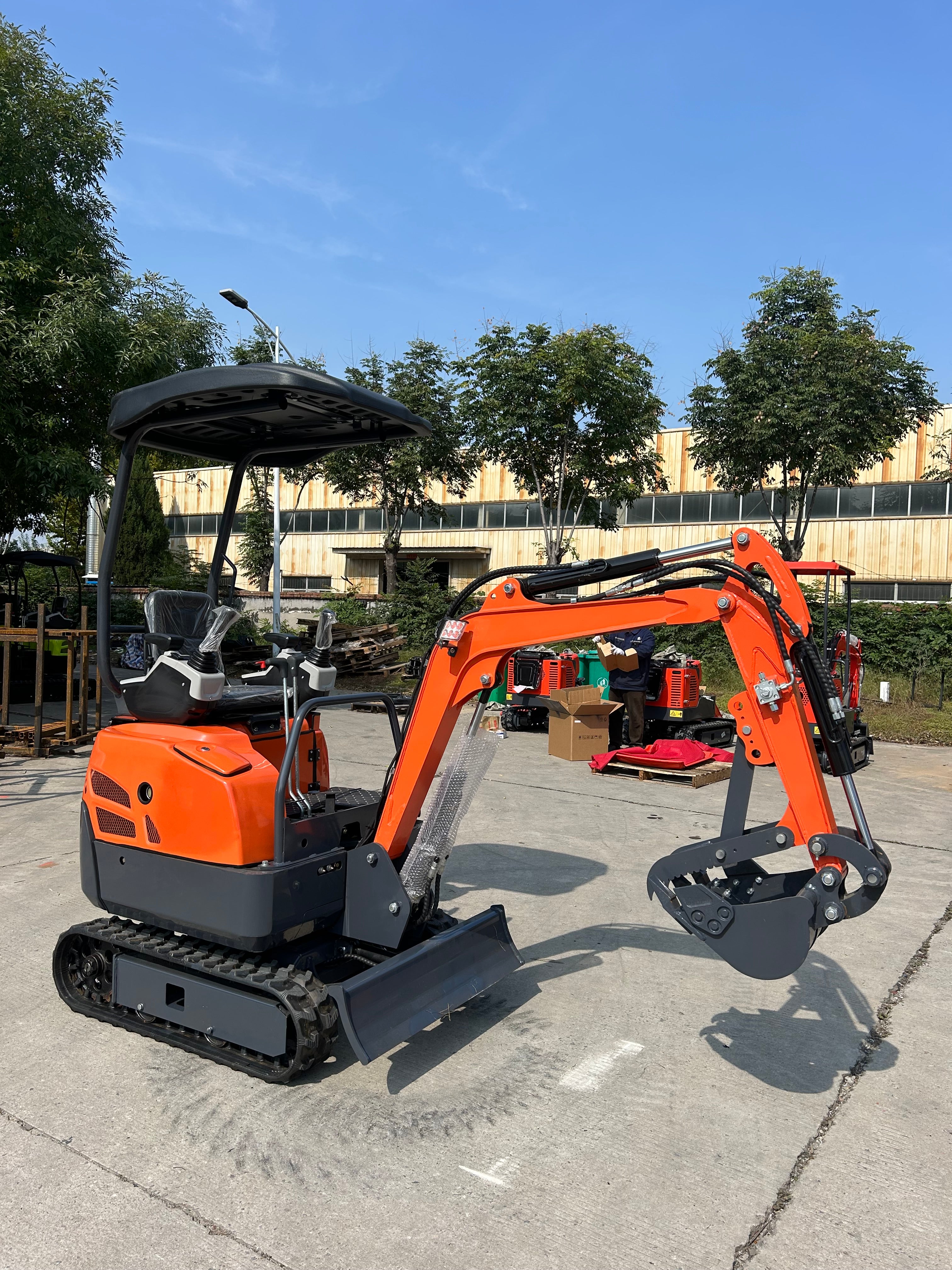 1.2 Tonne Excavator featuring RATO Petrol Engine