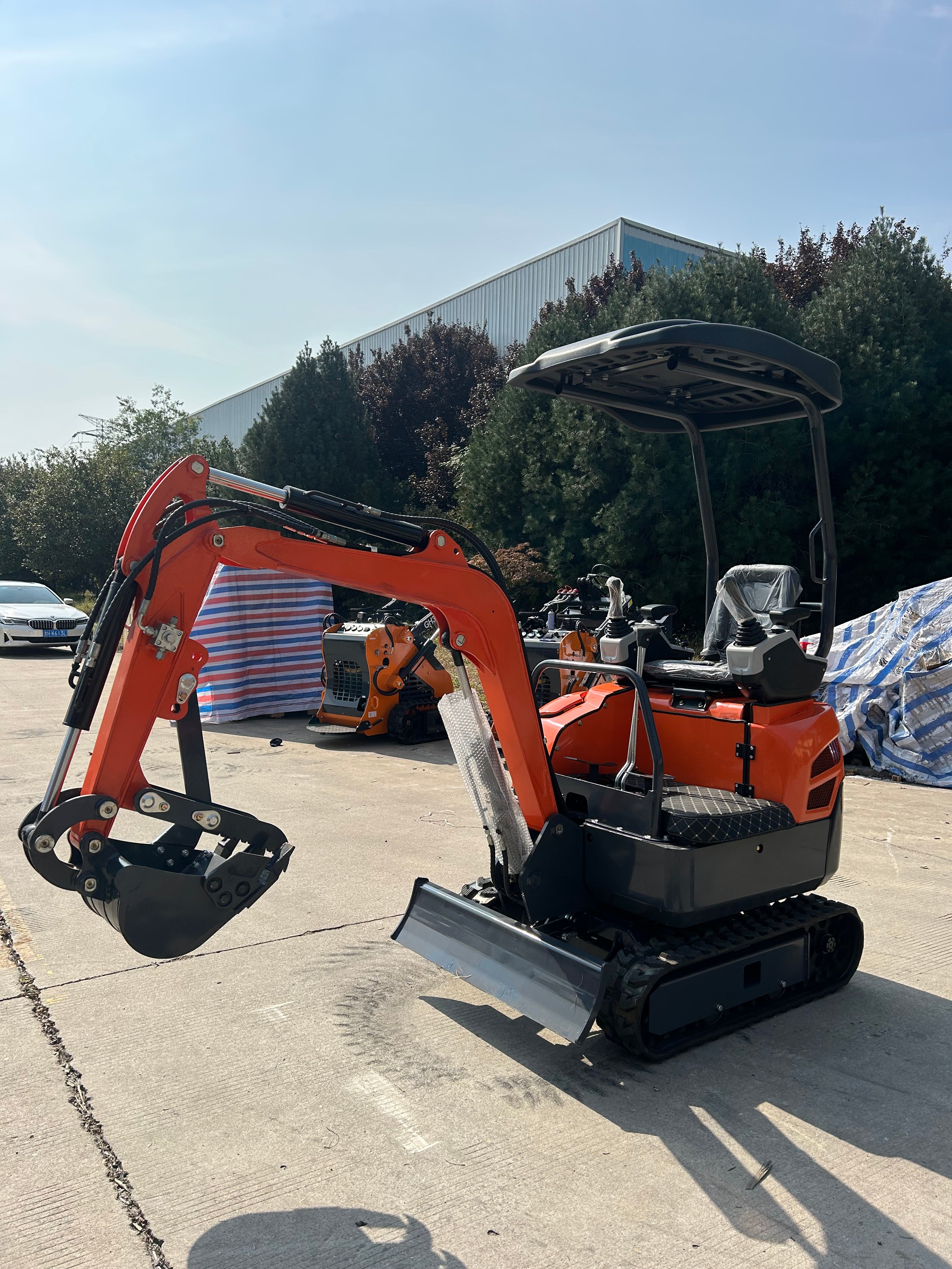 1.2 Tonne Excavator featuring RATO Petrol Engine
