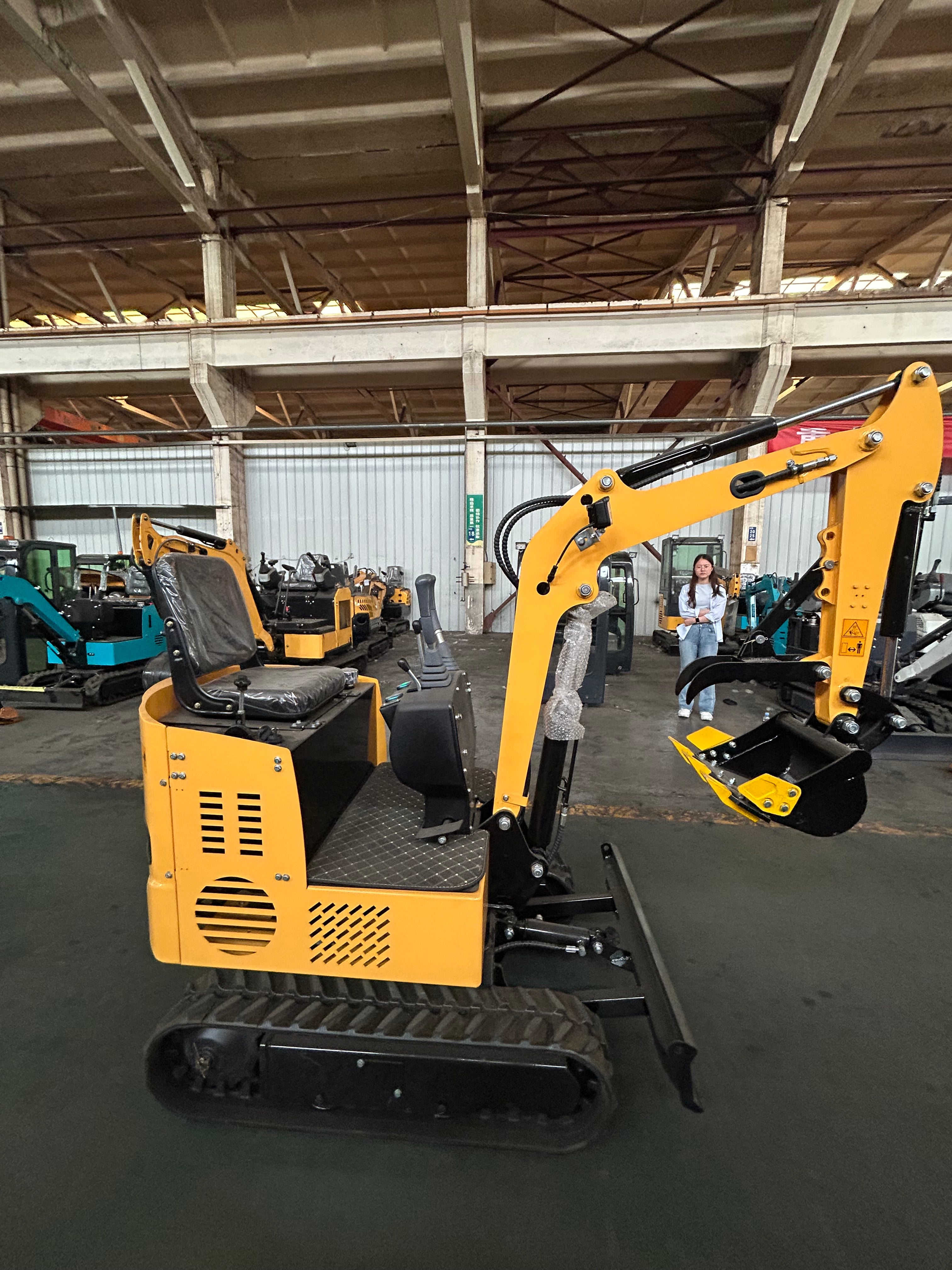 1 Tonne Excavator featuring RATO Petrol Engine