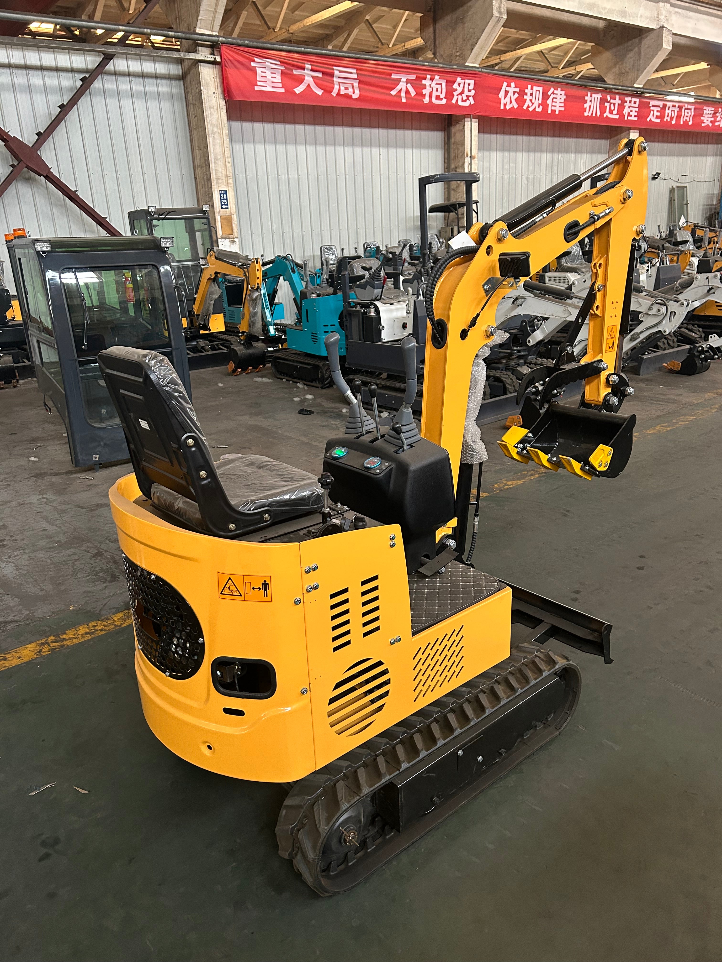 1 Tonne Excavator featuring RATO Petrol Engine
